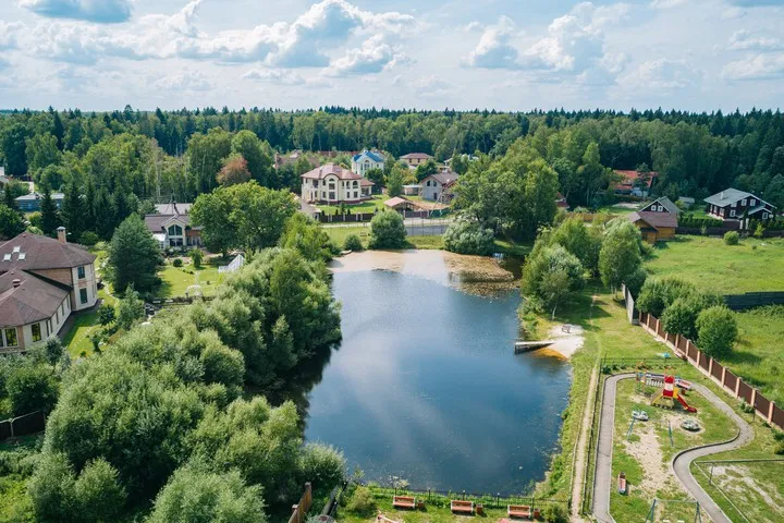 https://newmoscowhouse.ru/media/cache/49/d5/49d52ab9dff8830db4669fc0e3fcf32a.jpg