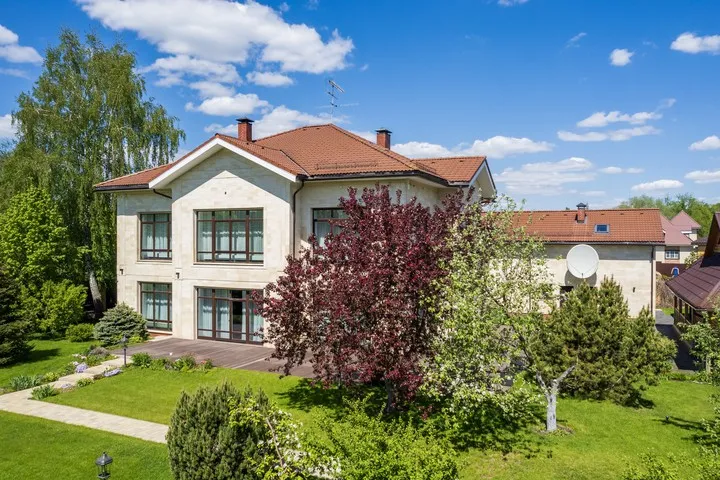https://newmoscowhouse.ru/media/cache/a2/c3/a2c3c6eb16155e1c976353a713931133.jpg