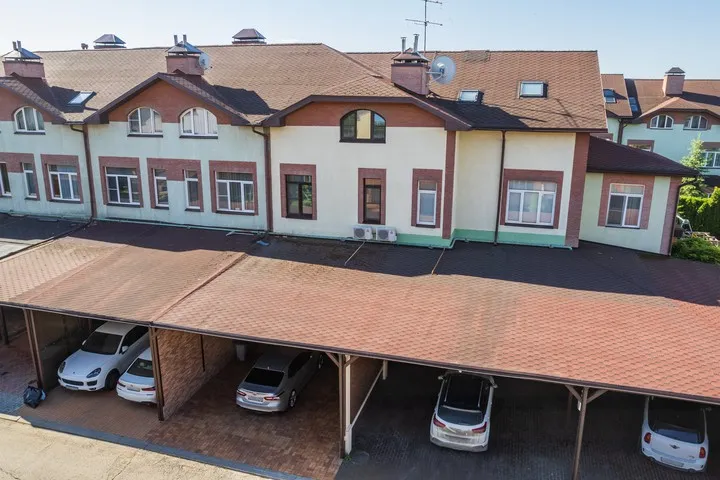 https://newmoscowhouse.ru/media/cache/f4/01/f401336275111c151bfb00dffd68c684.jpg
