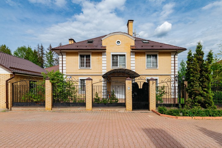 https://newmoscowhouse.ru/media/cache/2e/28/2e28df2fc08082fb5216600e1b00922d.jpg