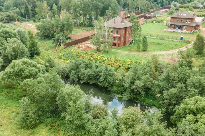 https://newmoscowhouse.ru/media/cache/70/0e/700e8787a0014a64d6230cb17d6bfa75.jpg