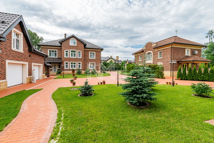 https://newmoscowhouse.ru/media/cache/88/43/8843cf92af837975270c1be46f7fab4c.jpg